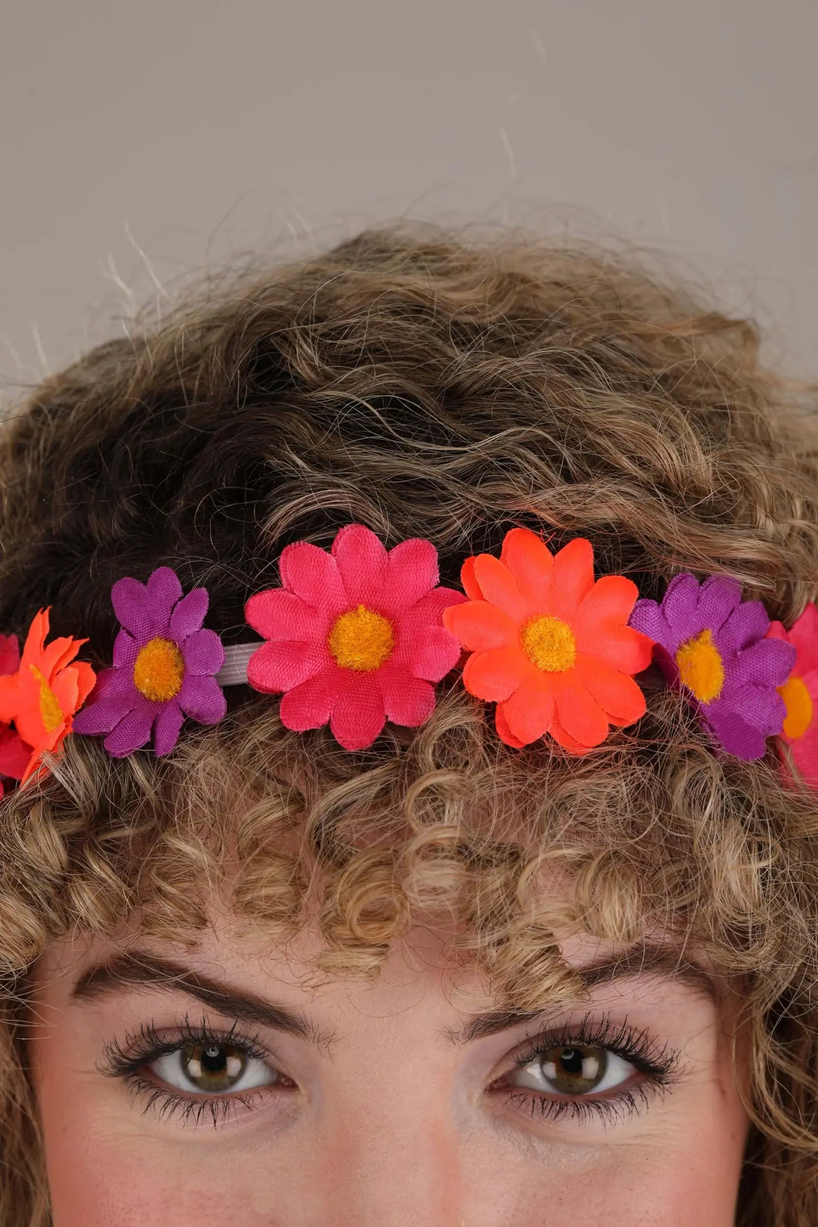 Fun Costumes Women's Hippie World Peace Costume 6 Fun Costumes Women's Hippie World Peace Costume - Image 4